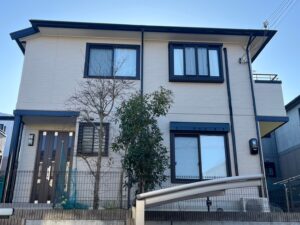 ✨NEW✨【外壁・屋根塗装】緑色のコケ汚れが気になる　―　防藻性の高いナノコンポジットWで塗装（神戸市北区）